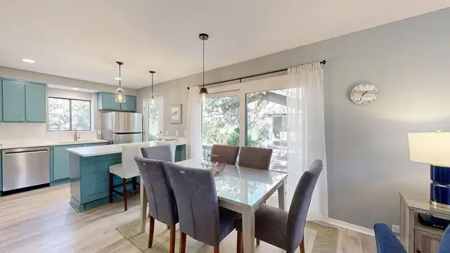 Dining area at Water Oak 11